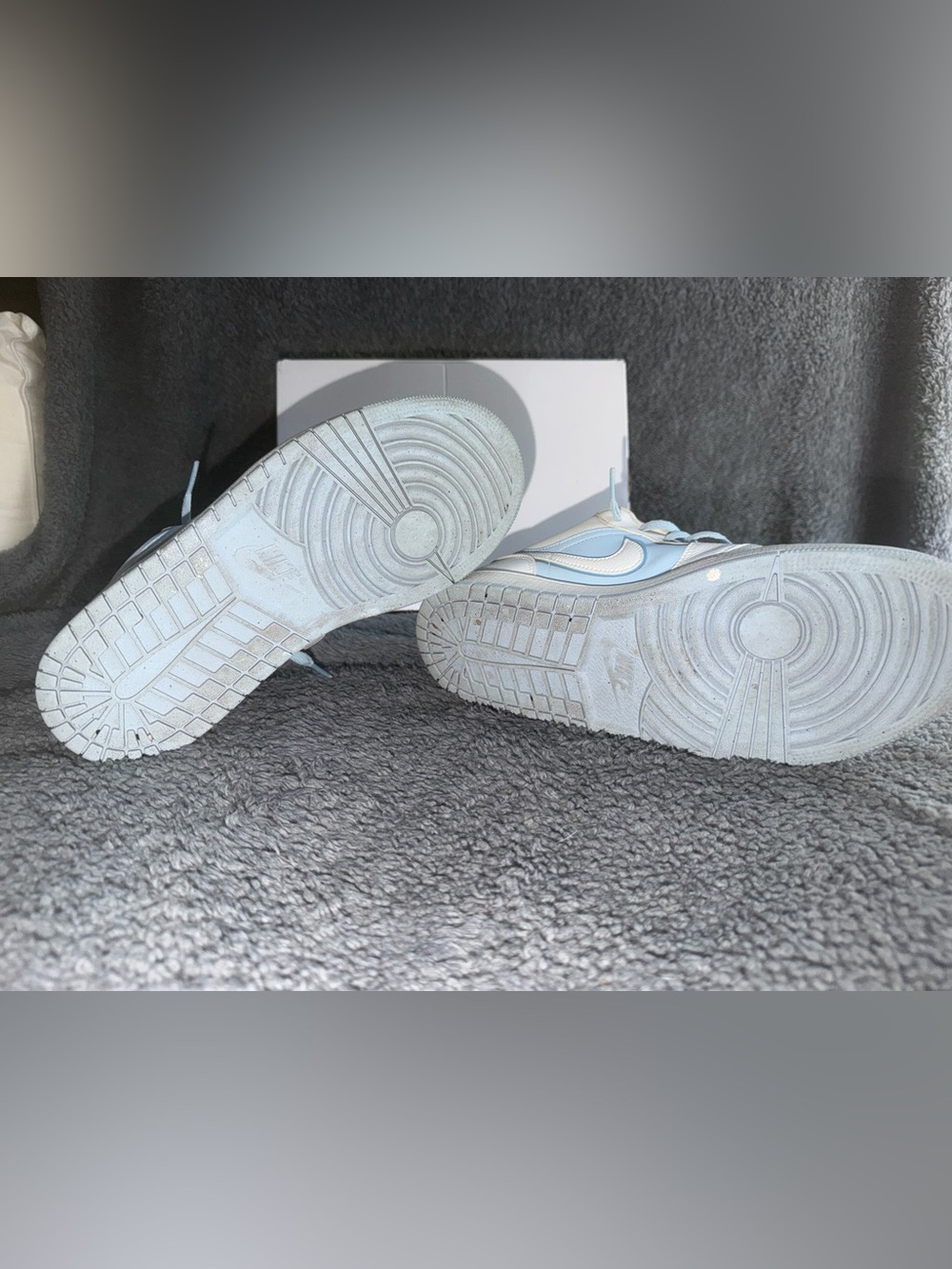 Air Jordan 1 Low SE “Reverse Ice Blue” – Women’s 10.5 - Picture 7 of 8